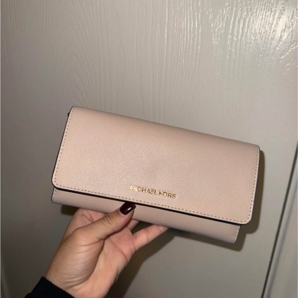 Michael Kors Pink Wallet